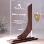 Award personnalisé, trophée et coupe, verre acrylique et noyer – Image 4