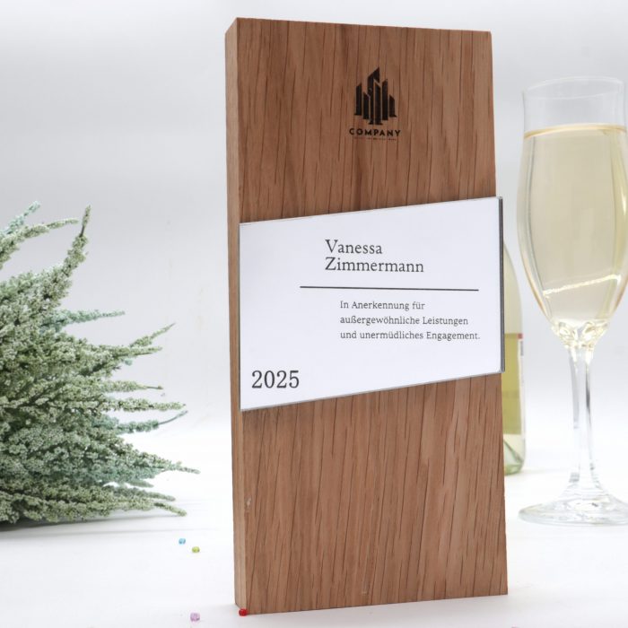 Coupe et trophée personnalisés, bois de chêne massif et plaque acrylique – Image 7