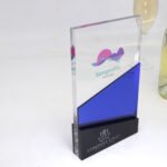 Prix en verre acrylique personnalisé - Un design exclusif pour des hommages particuliers