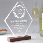 Design acrylic award with walnut wood base - personalizable & high quality