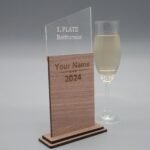 Moderne edle Trophäe, eigener Text oder Logo