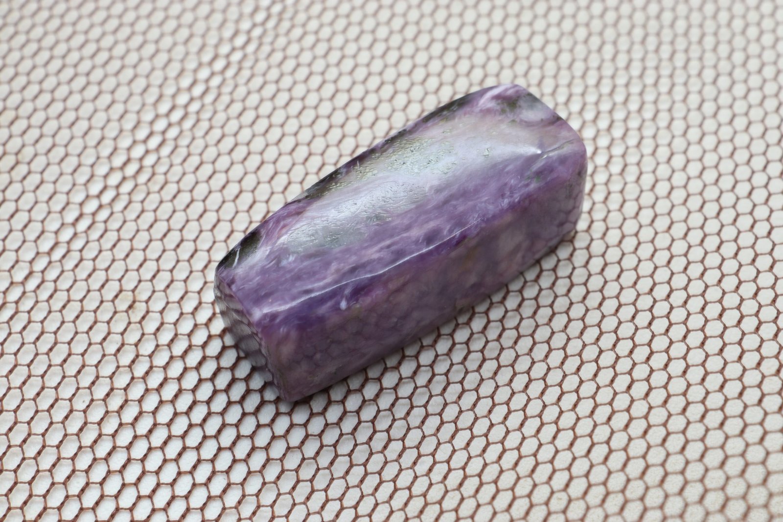 Charoit-2-scaled-1-1.jpg Russischer Charoit Top Qualität 15,70 Karat – Bild 1