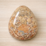 Brekzien‑Jaspis Skulptur 1226 g – Polierte Naturstein‑Freiform | Exklusive Schreibtisch‑Deko | Handgefertigtes Unikat | Premium Desc Office – Bild 6