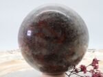 Große Rote Cordierit Edelsteinkugel, seltenes Fundstück, schöne Struktur, 83 mm – Bild 10