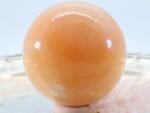 Große Orangen Calcit Edelsteinkugel, 62 mm – Bild 2