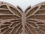 Schmetterling aus Nussbaum Holz mit Rattan Muster | Boho Schmetterling – Bild 4