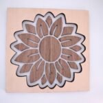 SONNENBLUME mit RATTAN Muster aus Nussbaum und Buche Sperrholz