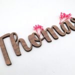 Namen als Schriftzug in Amerikanischen Nussbaum, personalisiertes Namenschild