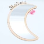 Spiegel für Kinderzimmer Mond mit personalisiertem Namen