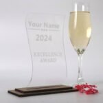 Moderne edle Trophäe Award, eigener Text oder Logo, Orden Medaille aus Nussbaum und Acryl - Personalisierter Pokal – Bild 4