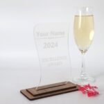 Moderne edle Trophäe Award, eigener Text oder Logo, Orden Medaille aus Nussbaum und Acryl - Personalisierter Pokal – Bild 5