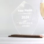 Moderne edle Trophäe Award, eigener Text oder Logo, Orden Medaille aus Nussbaum und Acryl - Personalisierter Pokal - Auszeichnung