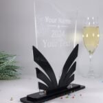 Moderne edle Sport Trophäe, eigener Text Logo, farbiges und klarem Acryl - Personalisierte Gravur - Pokal – Bild 4