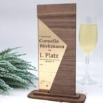 Personalisierte Trophäe aus Nussbaumholz mit Spiegel‑Acryl – Gravur, Logo oder Text – Moderner Pokal & Medaille – Elegante Auszeichnung – Bild 5