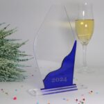 Moderne edle Sport Trophäe, eigener Text Logo, farbiges und klarem Acryl - Personalisierte Gravur - Pokal