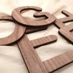 HOLZ BUCHSTABEN AHORN / NUSSBAUM, natürliche Holzbuchstaben, Personalisierter Schriftzug