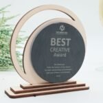 Exklusiver Award und Trophäe, Schiefer Gravur und Ahorn Holz