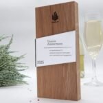 Personalisierter Pokal und Trophäe, massives Eichenholz und Acryl Plakette – Bild 5