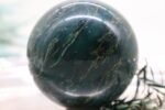 Grüne Jade Jaspis Kristallkugel Edelsteinkugel, 59mm – Bild 5