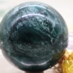 Grüne Jade Jaspis Kristallkugel Edelsteinkugel, 69mm