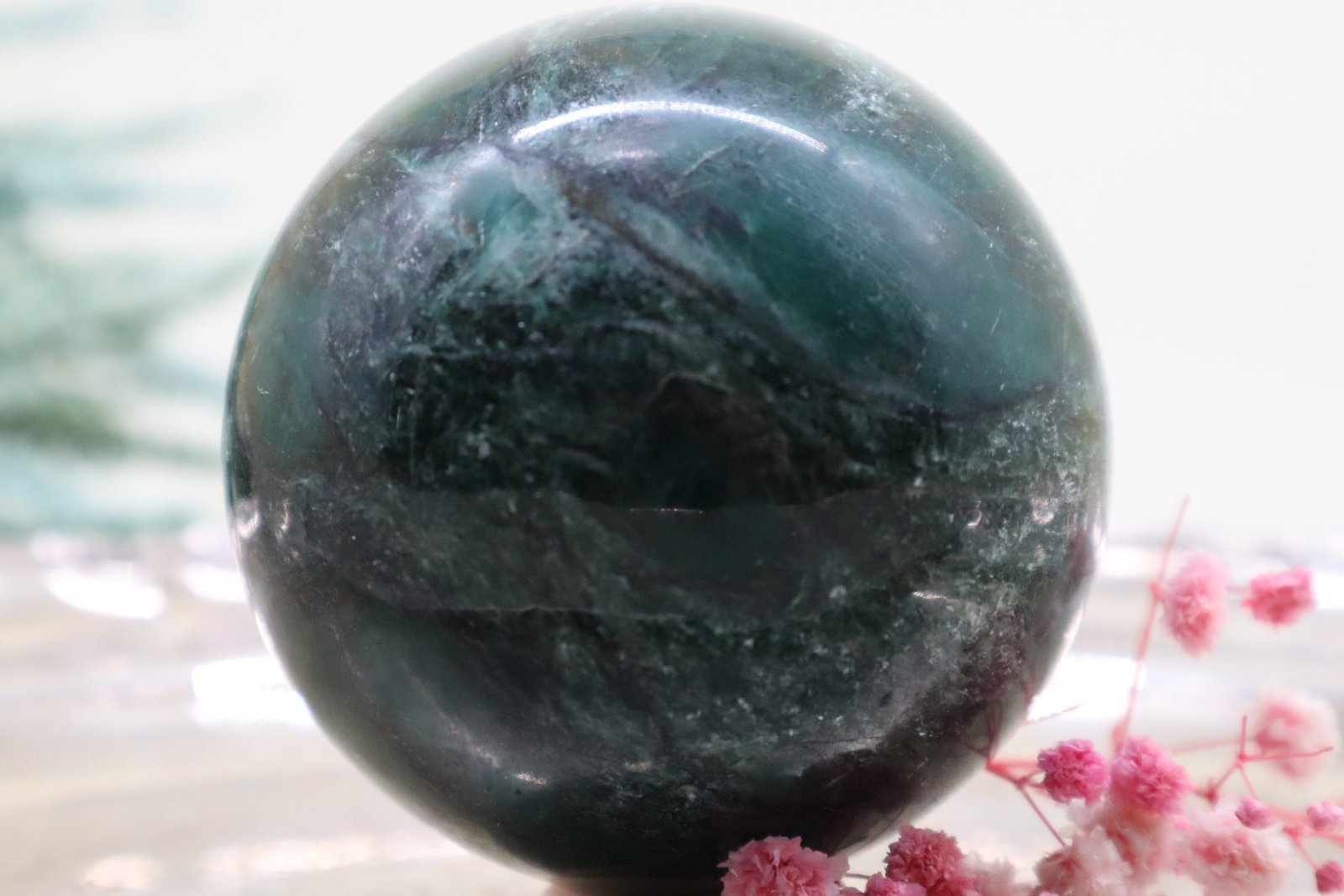 Jaspis-Jade-7-scaled-1.jpg Grüne Jade Jaspis Kristallkugel Edelsteinkugel, 68mm – Bild 1