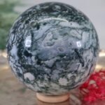 Dunkel Grüne Moosachat Edelsteinkugel, 79mm – Bild 5