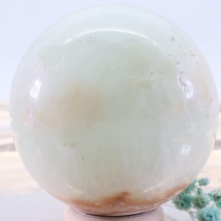 Große Pistazien Calcit Edelsteinkugel