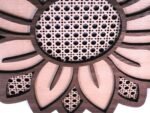 SONNENBLUME mit RATTAN Muster aus Nussbaum und Buche Sperrholz – Bild 3
