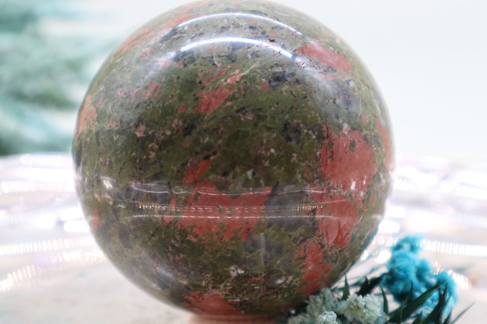 UNAKIT-EPIDOT-5-scaled-1.jpg GROSSE UNAKIT EPIDOT Edelsteinkugel, Hochglanz, 68 mm – Bild 1